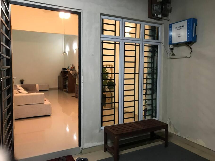 Terrace House Near Stulang Laut Ciq Midvalley Ksl For 7Pax Джохор-Бару Екстер'єр фото