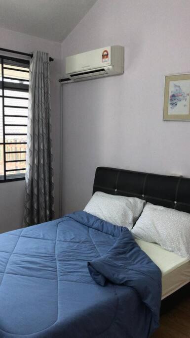 Terrace House Near Stulang Laut Ciq Midvalley Ksl For 7Pax Джохор-Бару Екстер'єр фото