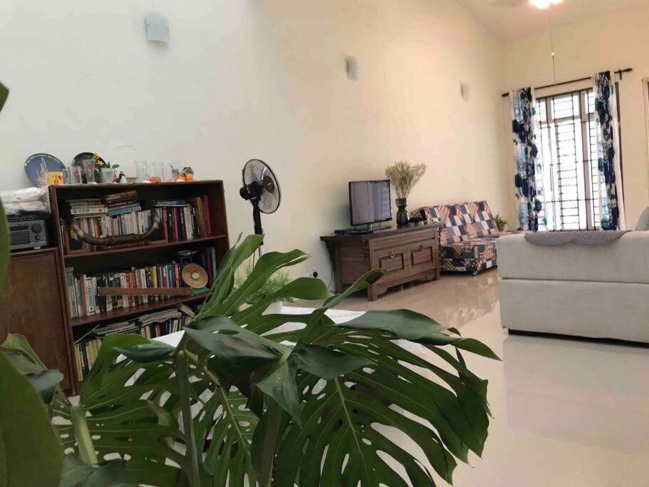 Terrace House Near Stulang Laut Ciq Midvalley Ksl For 7Pax Джохор-Бару Екстер'єр фото