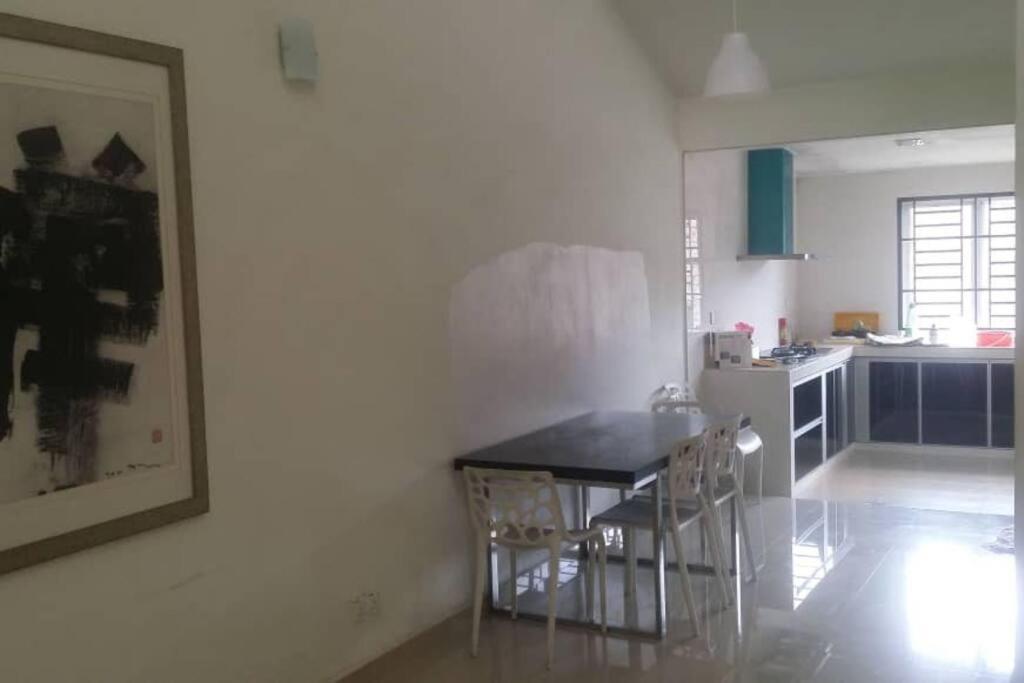 Terrace House Near Stulang Laut Ciq Midvalley Ksl For 7Pax Джохор-Бару Екстер'єр фото
