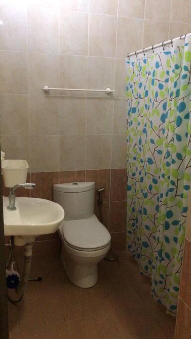 Terrace House Near Stulang Laut Ciq Midvalley Ksl For 7Pax Джохор-Бару Екстер'єр фото